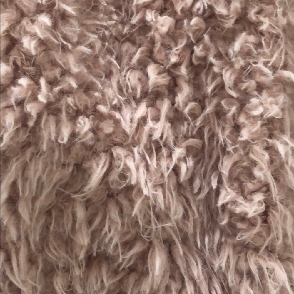 fluffy pink coat - Picture 3 of 3